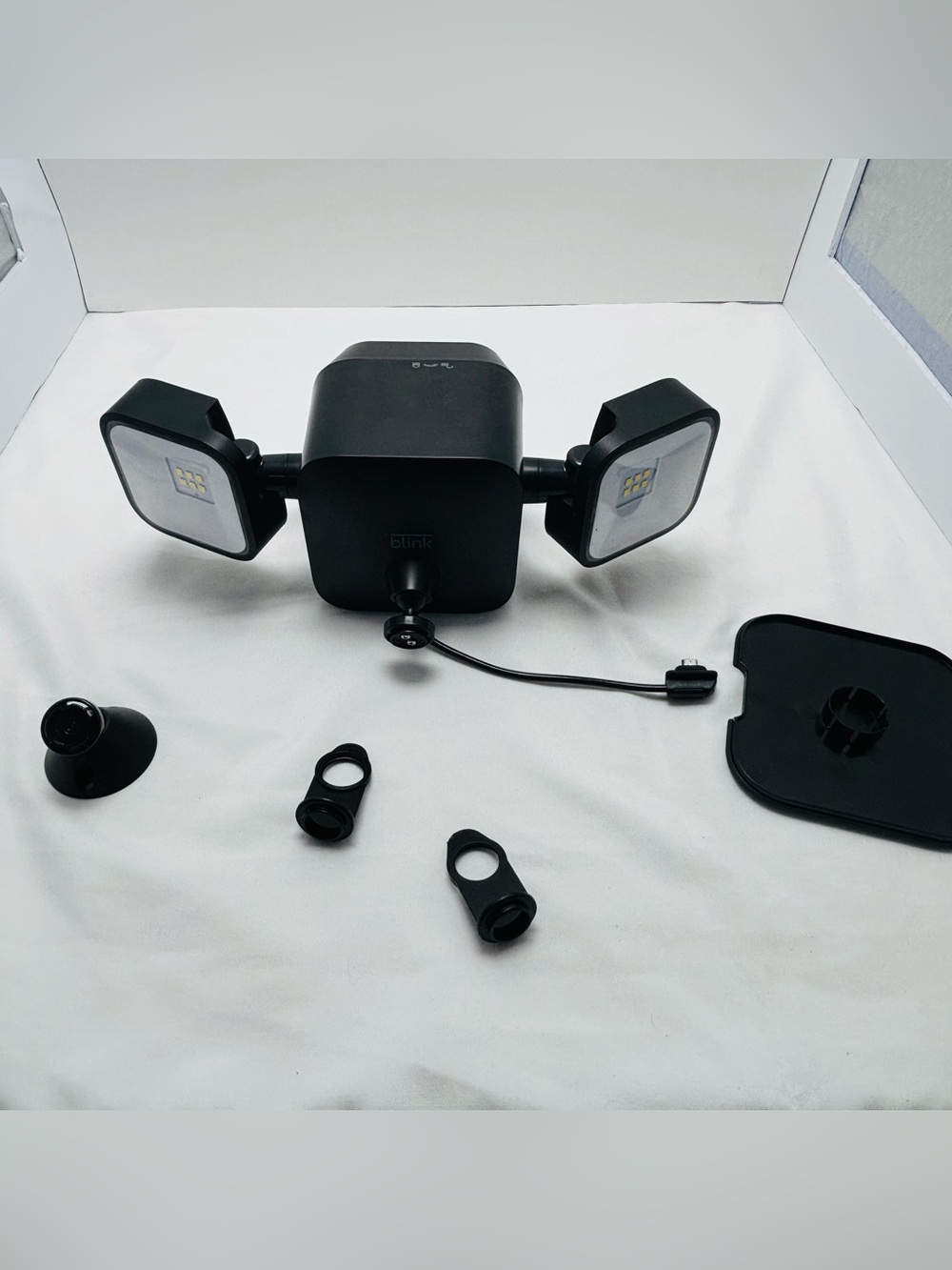 BLink 3rd Gen Outdoor Floodlight Camera - Black I304